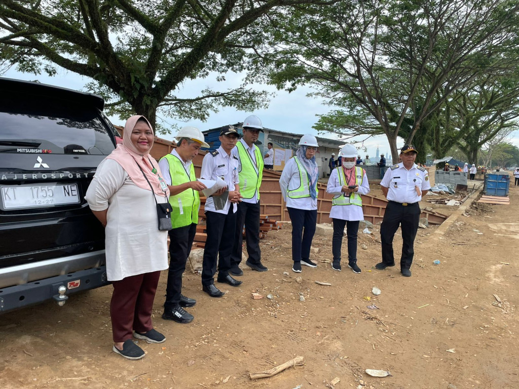 Camat Samarinda Ulu mendampingi Bapak Walikota Kunjungan di Teras Mahakam