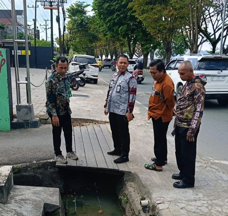 Camat Samarinda Ulu Lakukan Survei Lokasi Kerja Bakti di RT 02, RT 03, dan RT 04 Kelurahan Jawa