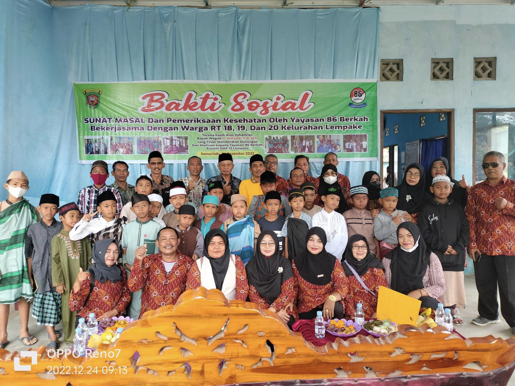 Bakti Sosial Sunat Masal dan pemeriksaan Kesehatan