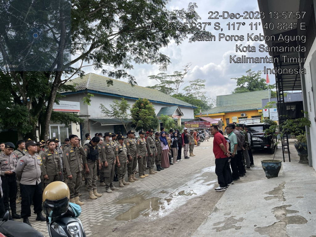 Apel Penertiban Alat Peraga Kampanye di Halaman Kantor Kecamatan