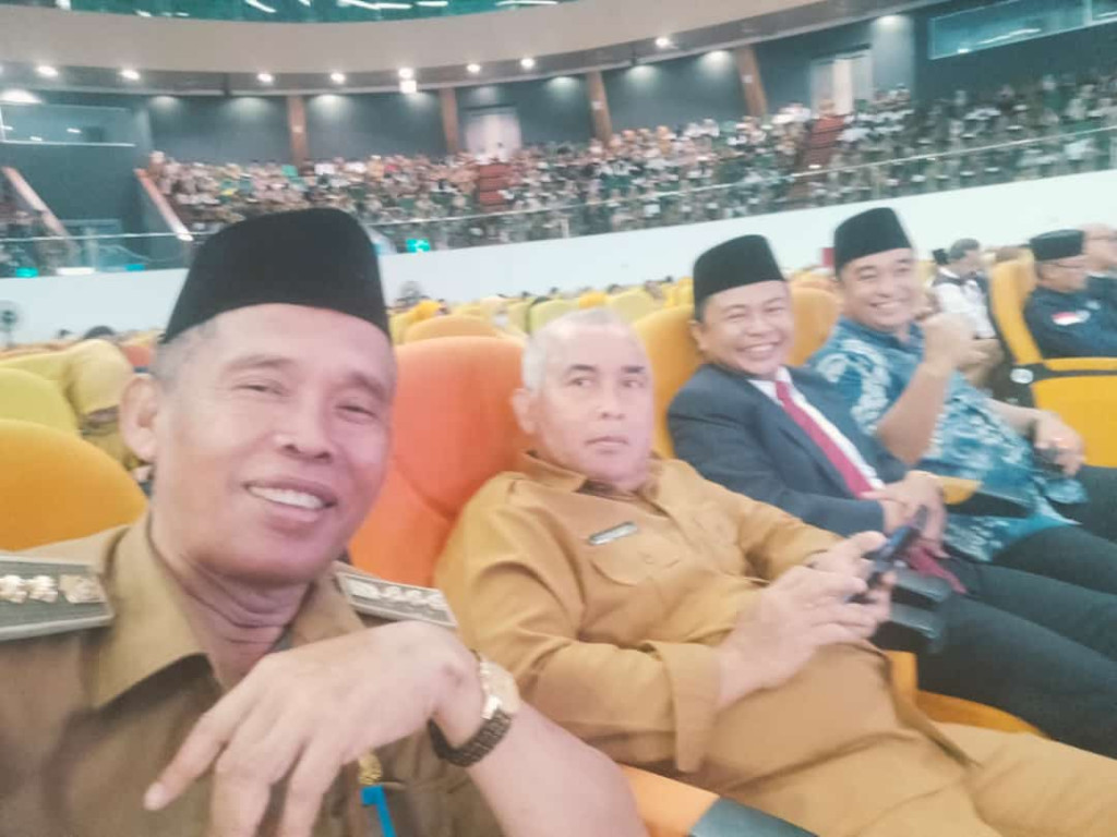 Walikota Samarinda Memberikan Tausiah Isra Miraj di Convension Hall Sempaja