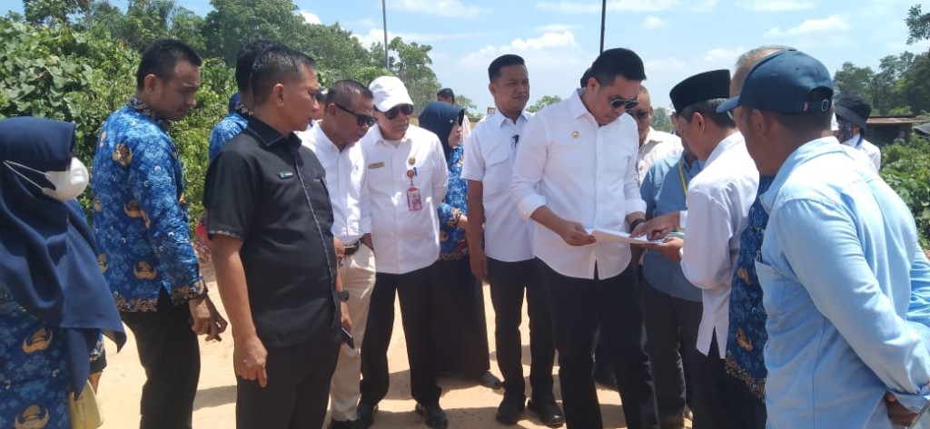 Pengecekan Lokasi PDAM di Perumahan Bumi Sempaja oleh Walikota