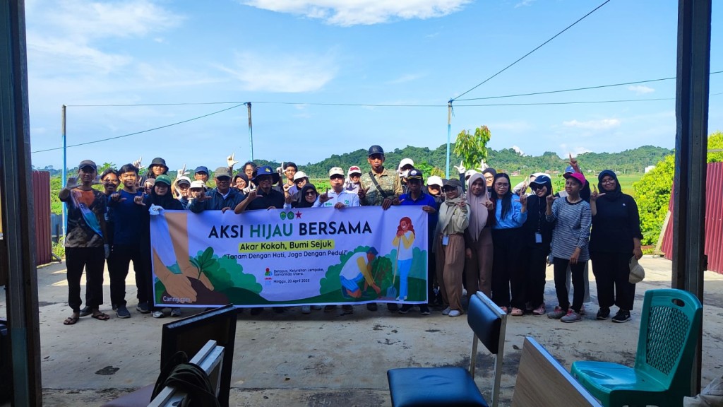 HIMAKSI FISIPOL Unmul Gelar Aksi Hijau Bersama Bertema "Akar Kokoh dan Bumi Sejuk" di Kawasan Batapus