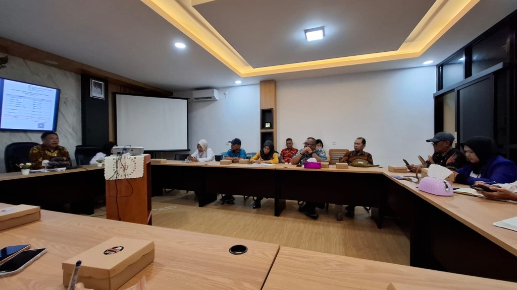 Rapat Koordinasi Persiapan Kunjungan Tim Verifikasi Lapangan Hybrid Kota Layak Anak Tahun 2025