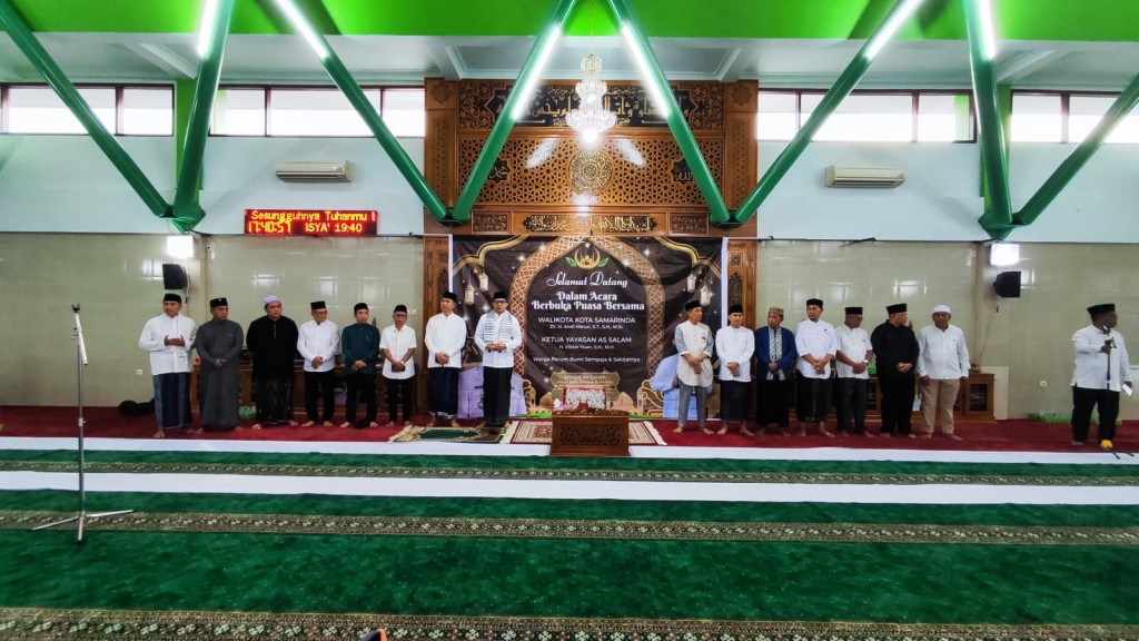 Buka Puasa Bersama Wali Kota Samarinda, Ketua Yayasan As Salam & Warga Perum Bumi Sempaja & Sekitarnya