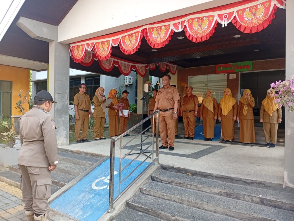 KEGIATAN APEL PAGI