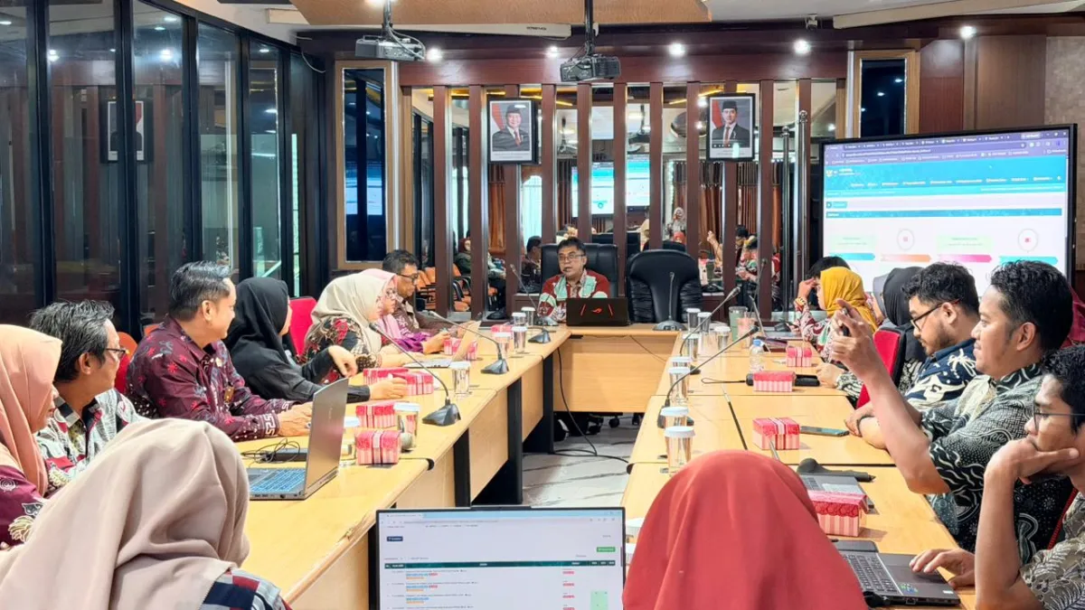 Rapat Evaluasi Isian Data Statistik Sektoral Daerah (DSSD) dan Data Spasial Kota Samarinda Tahun 2025