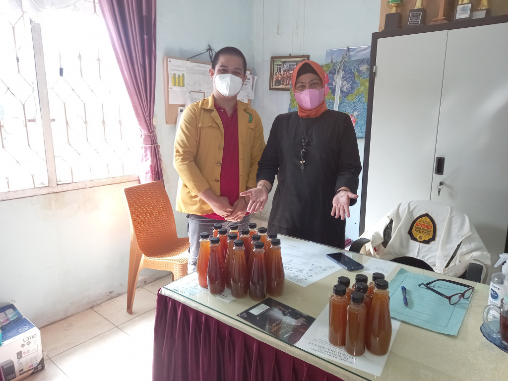 PEMANFATAN RIMPANG JAHE DAN KUNYIT SEBAGAI PENAMBAH IMUN PADA MASA PANDEMIC COVID-19