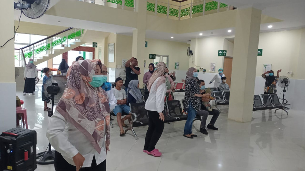 Kegiatan Senam Peregangan