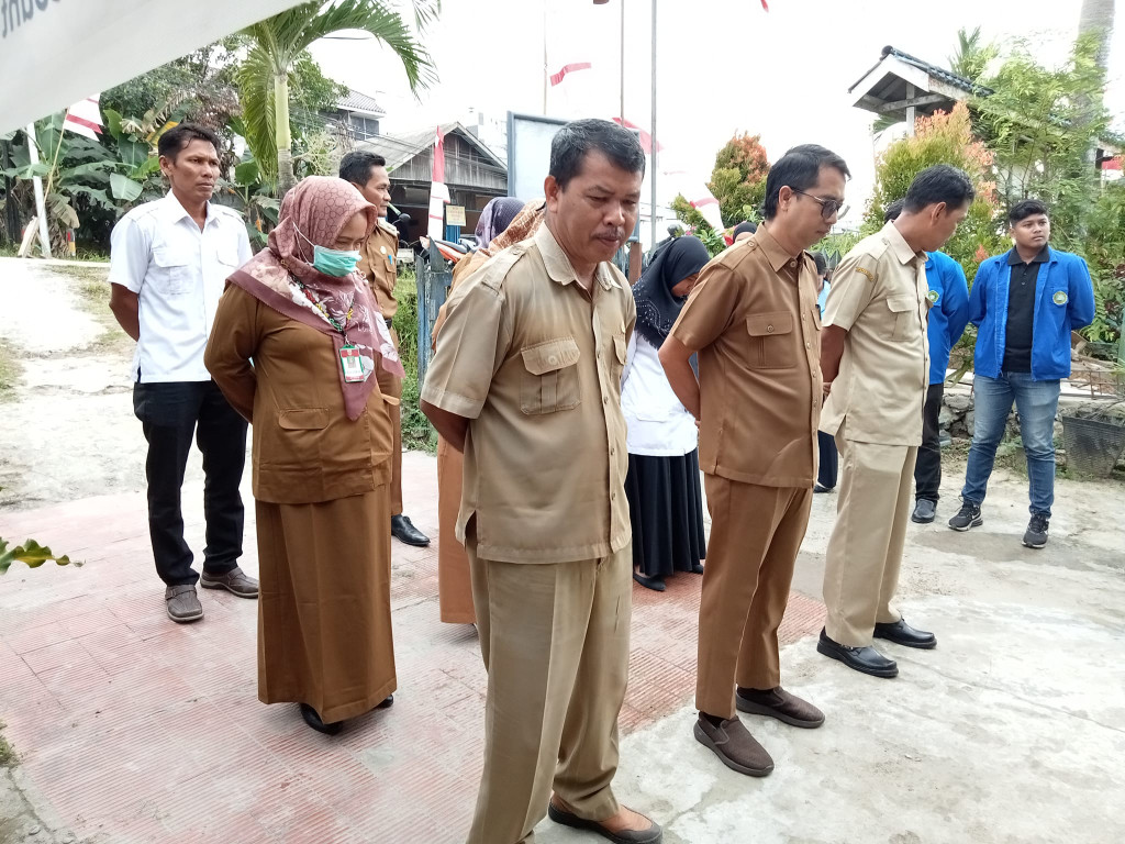 Apel pagi dilingkungan Kantor Kelurahan Sambutan