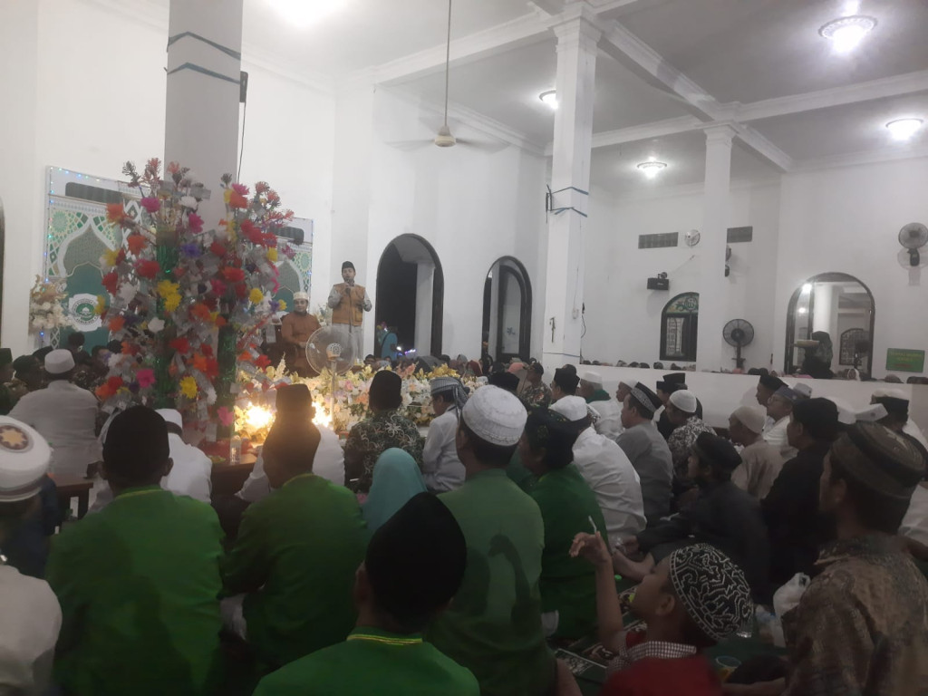 Peringatan Maulid Nabi Besar Muhammad SAW Masjid Syaichona Kholil.