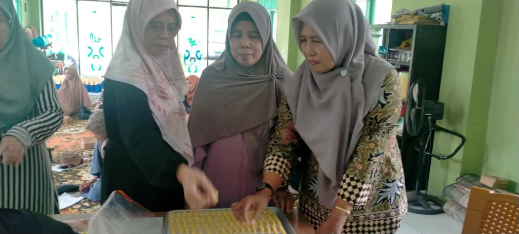 Probebaya Pelatihan pembuatan kue kering