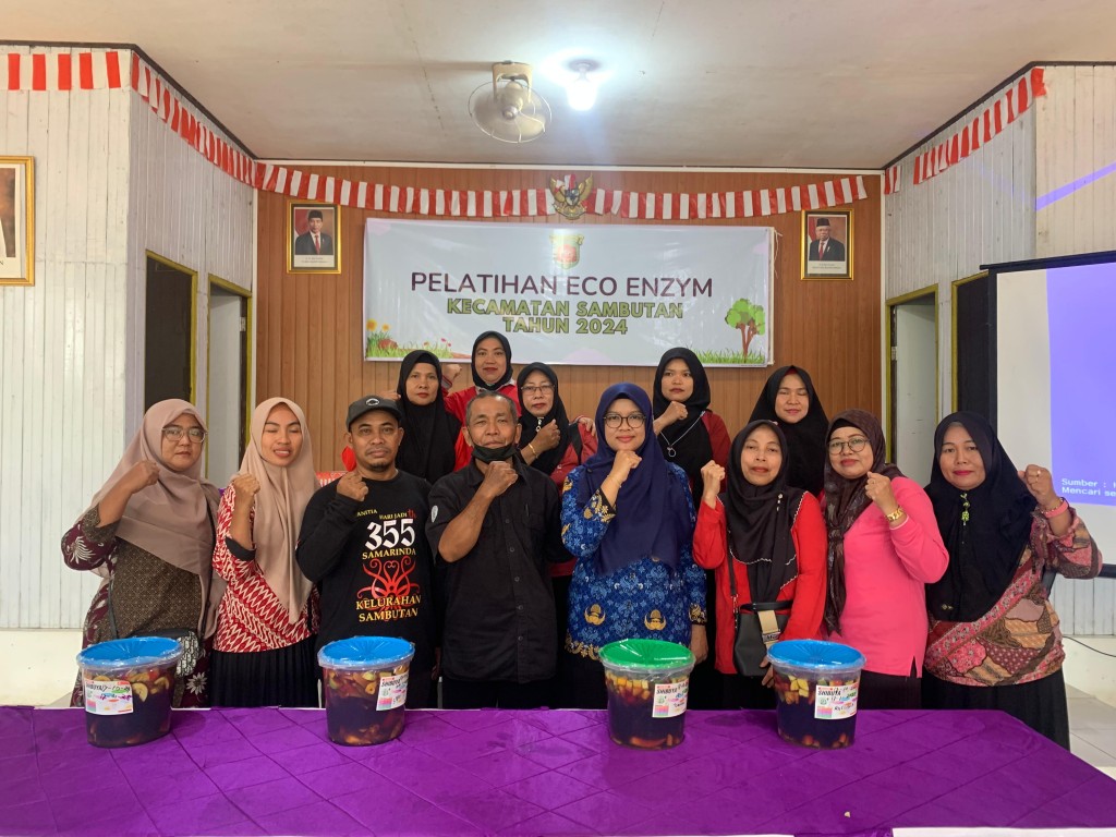 PELATIHAN ECO ENZYME SEBAGAI WUJUD PENGOLAHAN SAMPAH