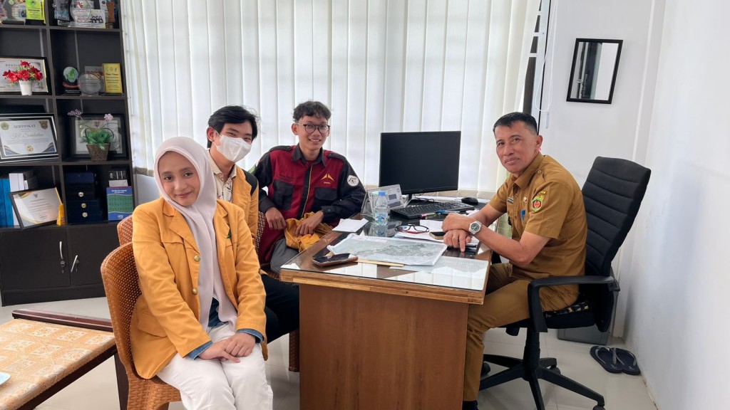 Menerima Mahasiswa Universitas Mulawarman