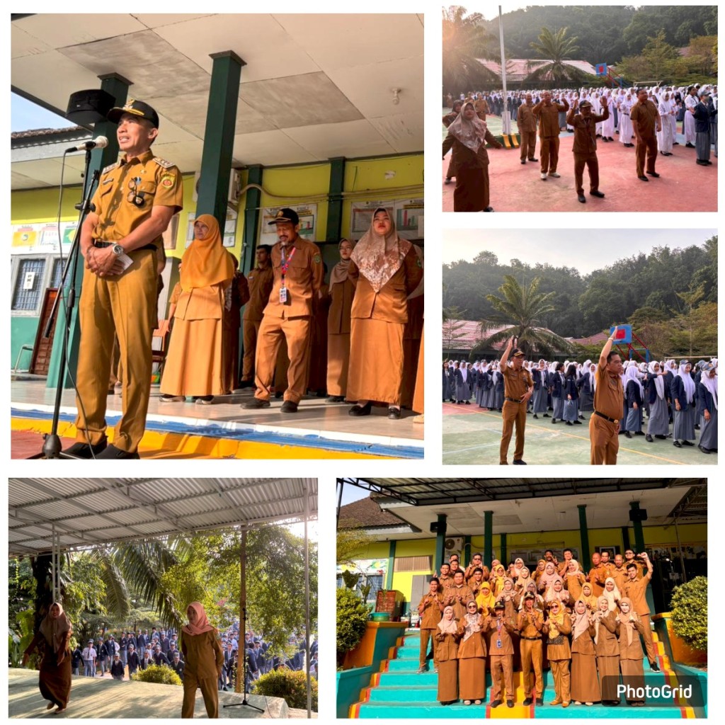 Upacara di SMA N 11