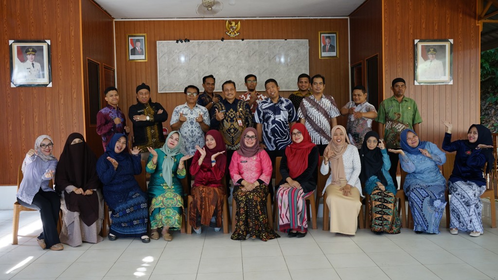Semarak Hari Kartini di Kecamatan Sambutan : Kebaya dan Batik Warnai Semangat Pelayanan Publik