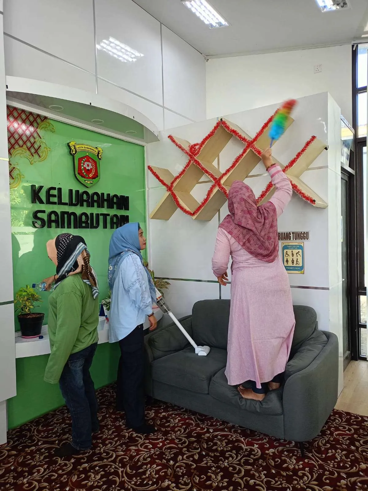 Pelaksanaan Gerakan Indonesia ASRI (Aman, Sehat, Resik, Indah)