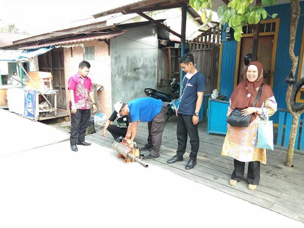 Fogging Di RT. 24 Kelurahan selili Kecamatan Samarinda Ilir