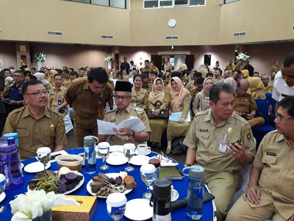 Acara Rapat Evaluasi Capaian Kinerja pembangunan Kota Samarinda Di Kantor Pusat BPD Kaltimtara