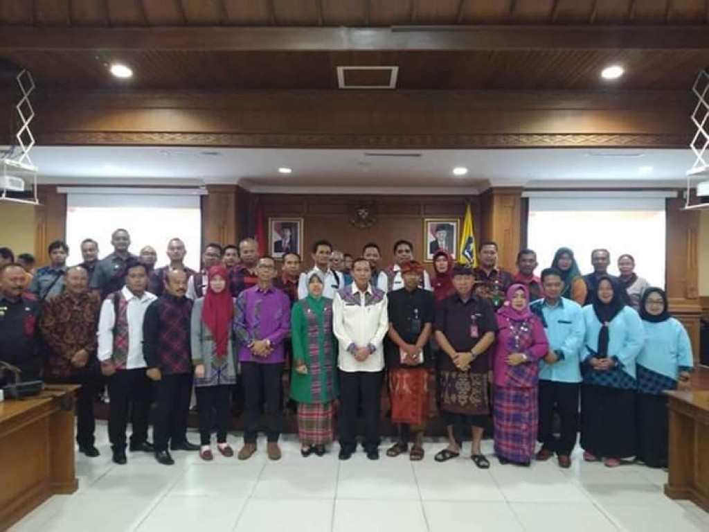 Menyampaikan Salam Kepada Seluruh Warga Samarinda Dan Mengucapkan Marhaban Ya Romadhan