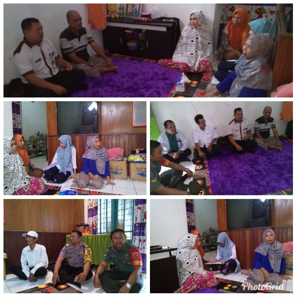Pendataan Warga Pengungsian Korban Gempa di Palu.