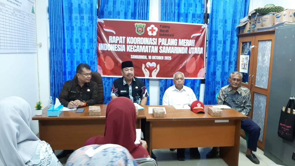 Menghadiri Rapat Koordinasi PMI Kecamatan Samarinda Utara Tahun 2025 di Ruang Rapat UKS/M Kecamatan Samarinda Utara dihadiri Kasi Kesra.