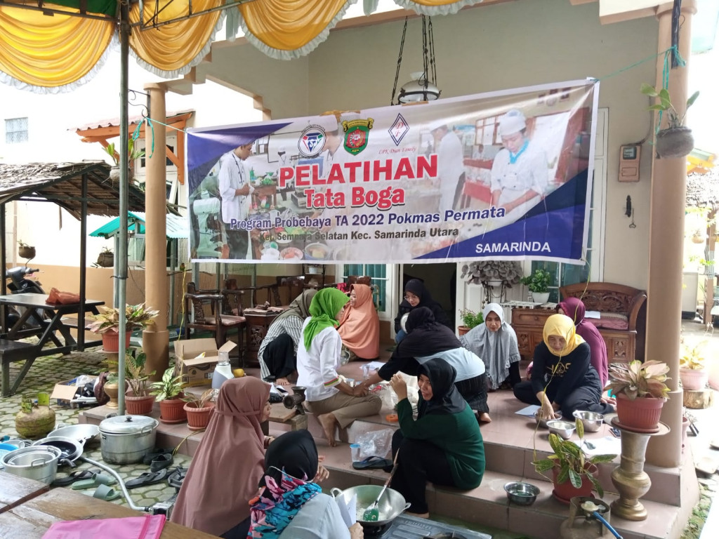 Pelatihan Tata Boga di RT .06 Kegiatan PRO BEBAYA 2022 Pokmas Permata Sempaja Selatan