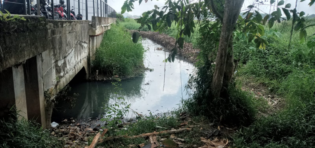 Pekerjaan rehab Sungai Bekitik