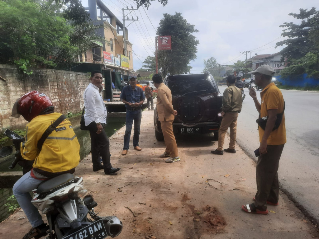 Peninjauan lokasi Jl. PM. Noor RT 26