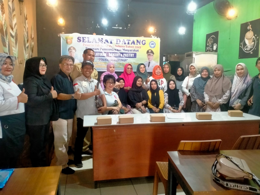 Pelatihan Tataboga Kerjasama Antara Pokmas Kerukunan dan LPK Ghanesa