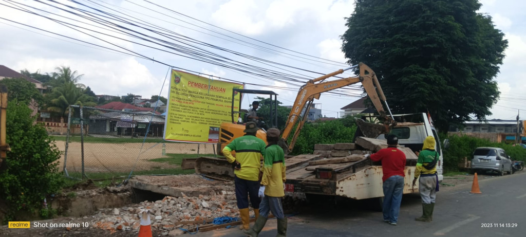 Pemindahan TPS Jl. Pramuka ke Jl. PM Noor