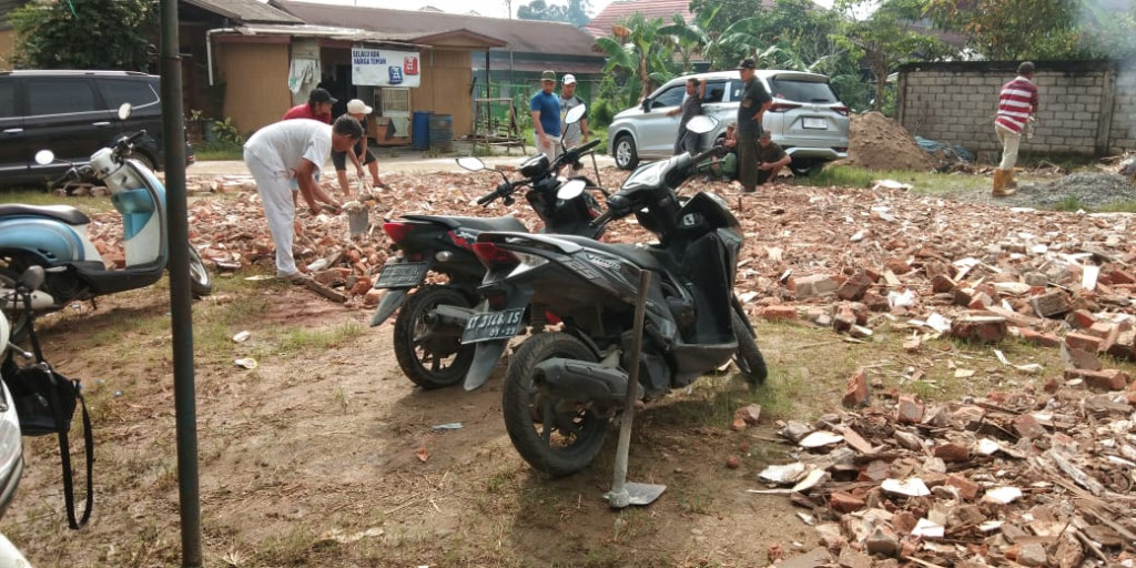 kerja Bakti Rt.08 Jl. Padat Karya Gg. Karya Mandiri Kelurahan Sempaja Utara