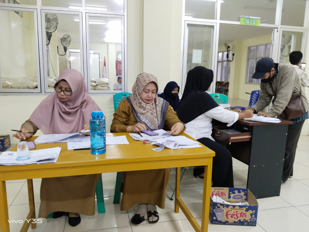 Hari Kedua Pelaksanaan Distribusi Beras Program Bantuan CPP di Kelurahan Sidodadi