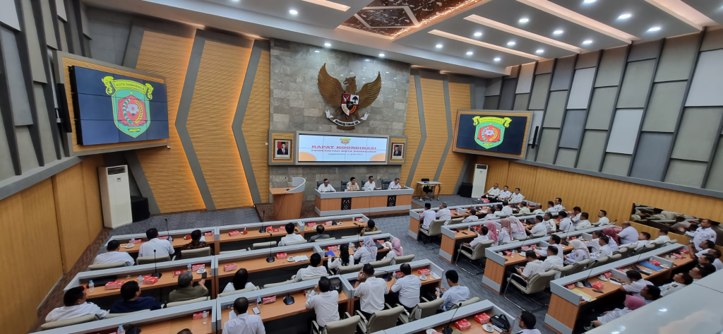 Wali Kota Samarinda Menggelar Rapat Koordinasi Pemerintahan Kota Samarinda di Balai Kota