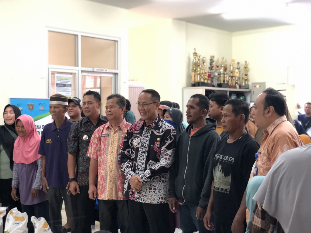 Distribusi Beras Bantuan CPP Tahap 3, Wakil Walikota Samarinda Mengunjungi Kelurahan Sidodadi