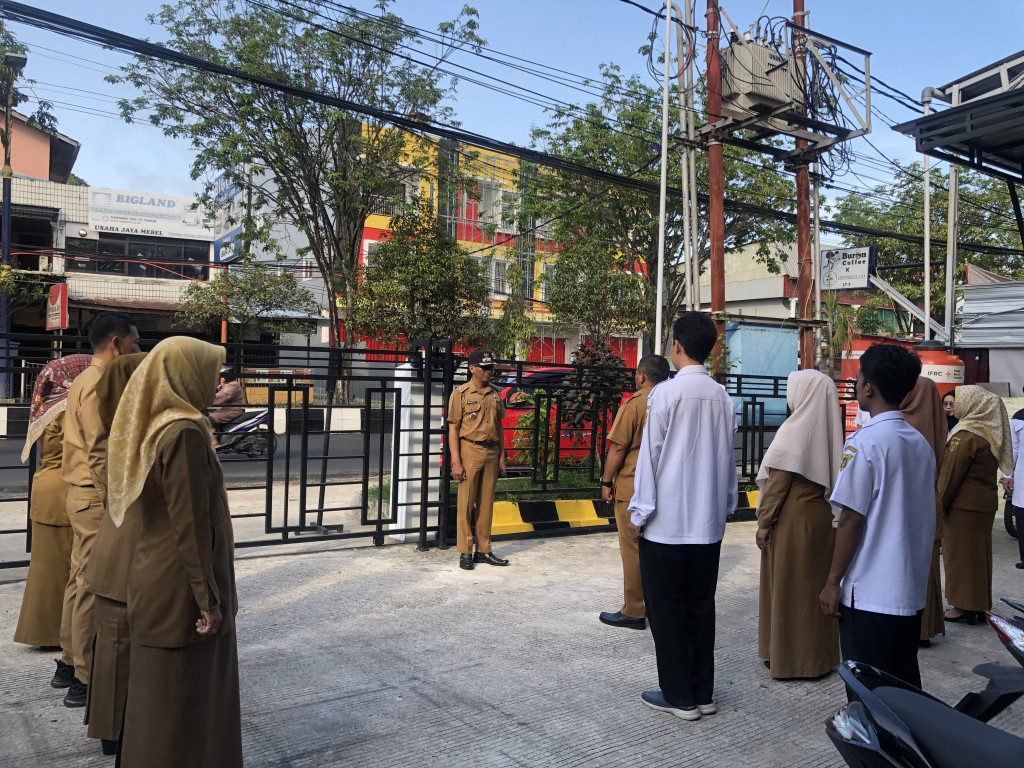 Apel Pagi Bulan November, Lurah Sidodadi Kembali Ingatkan Kedisiplinan Seluruh Pegawai Kelurahan
