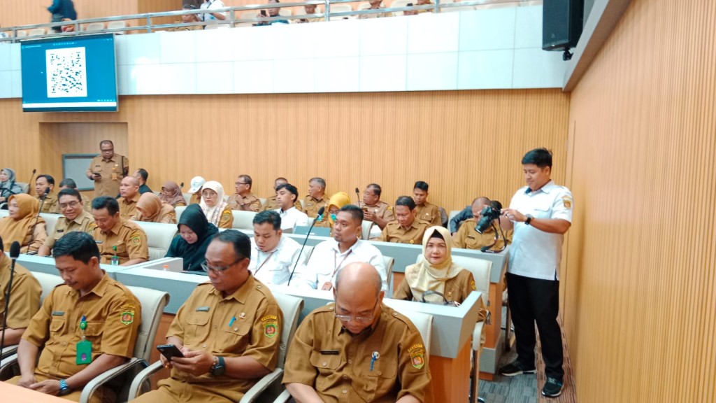 Rapat Koordinai Dengan Tema "Menuju Indonesia Emas:Tranformasi Layanan Publik Digital Dalam Rangka Mendukung IKN"