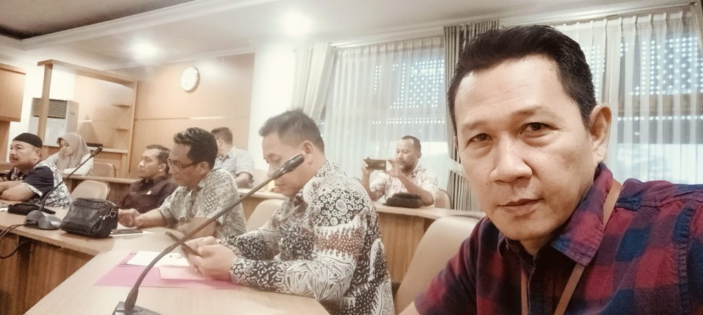 Rapat Pembahasan Ruang Publik Berketahanan Iklim di Pasar Segiri