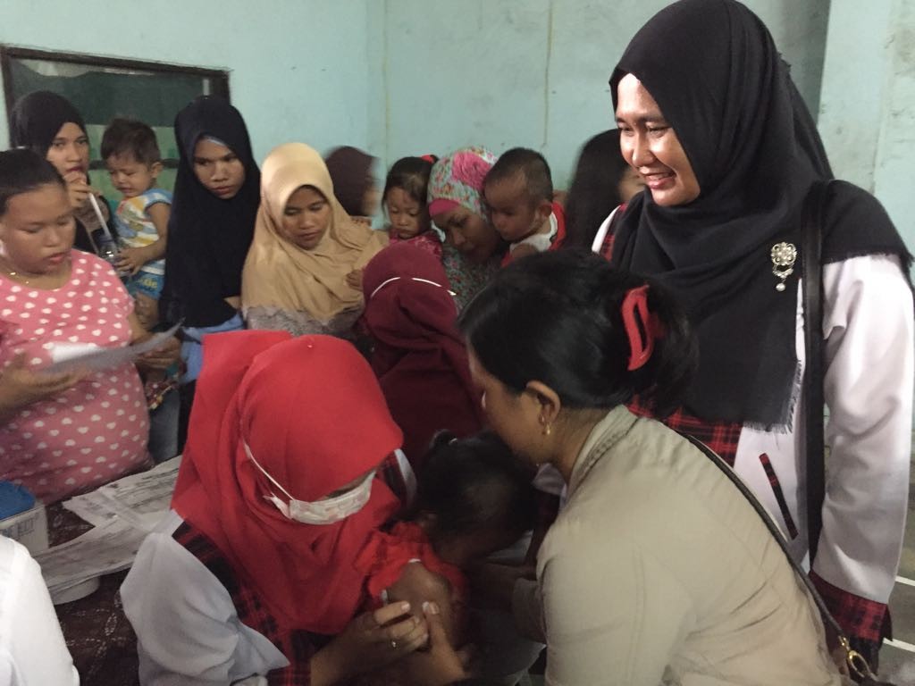 Kegiatan Vaksin Difteri Posyandu Anggrek di Balai Desa Kelurahan Sidomulyo Jl. Biawan RT.10 Kelurahan Sidomulyo Kecamatan Samarinda Ilir