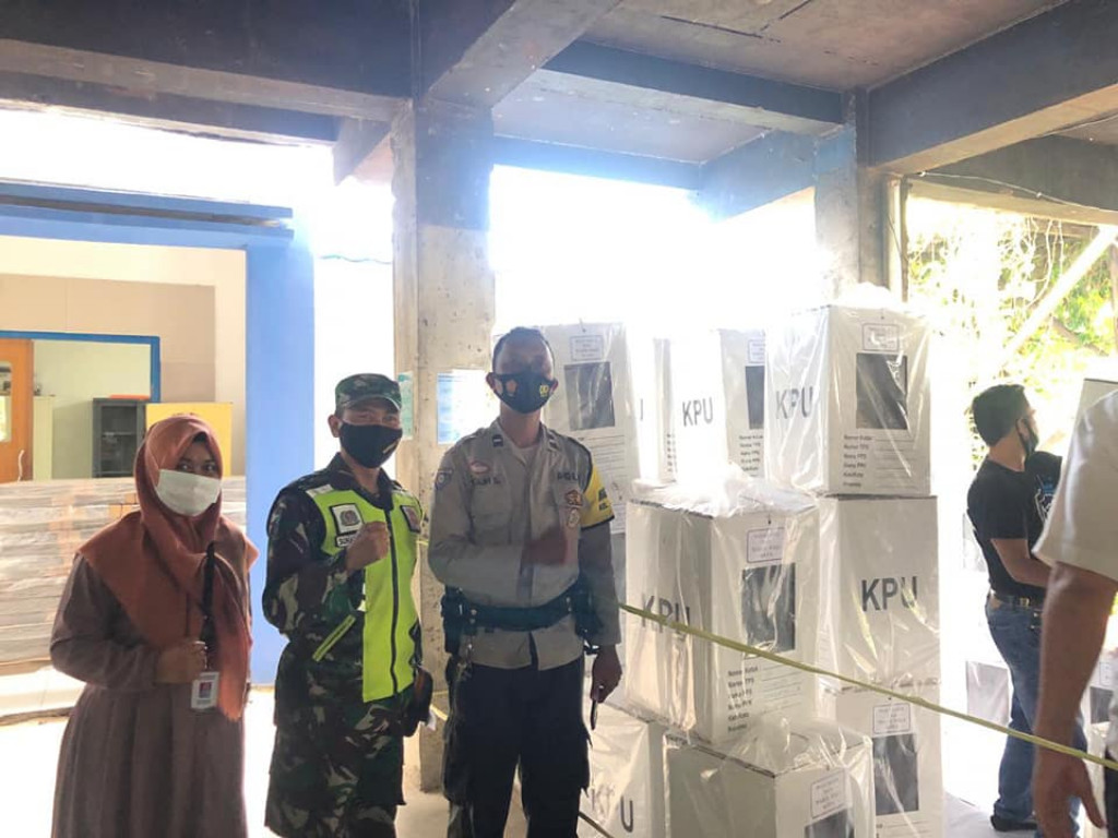 Distribusi Kotak dan Bilik Suara di TPS