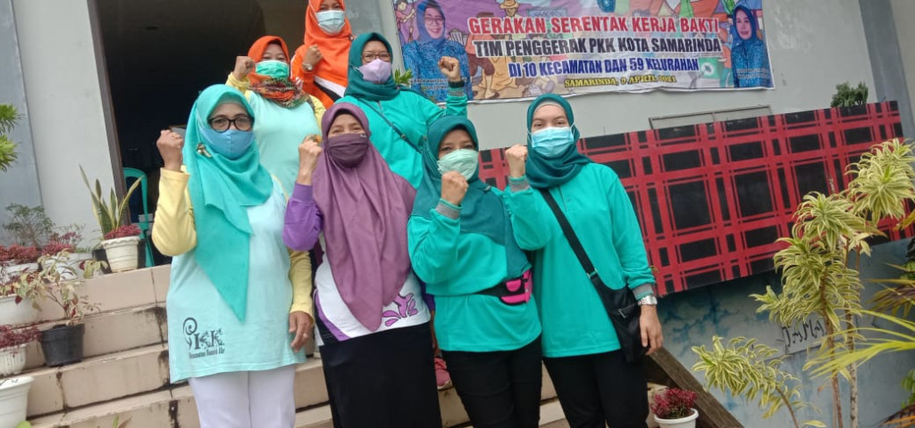 Kerja Bakti TP PKK Kelurahan Sidomulyo
