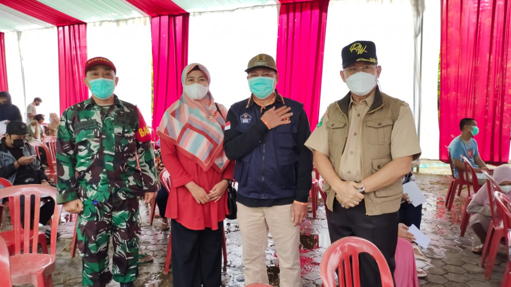 Pelaksanaan Vaksinasi Oleh HIPMI Samarinda Bersama OJK Kaltim
