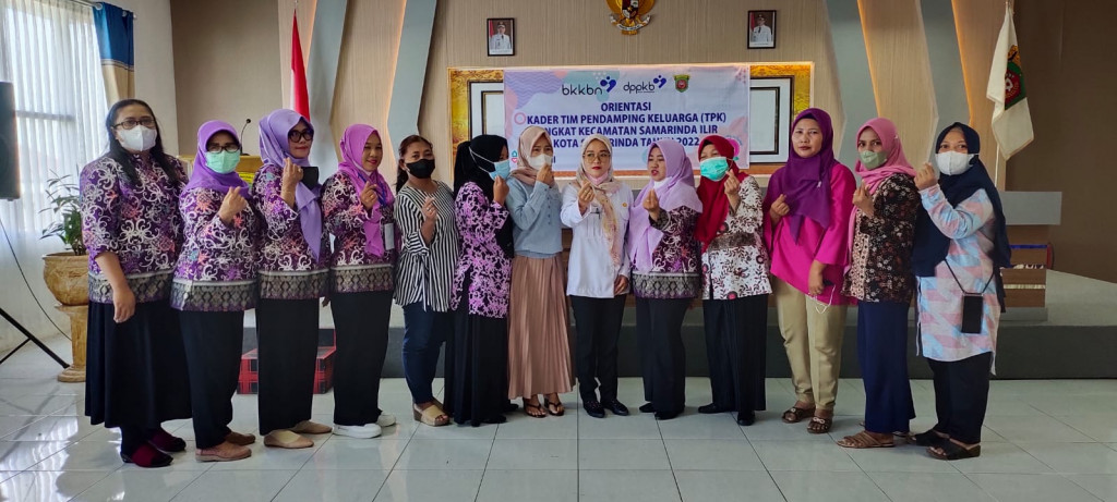 Orientasi sekaligus pembinaan kepada Tim Pendamping Keluarga (TPK) tingkat Kecamatan Samarinda Ilir