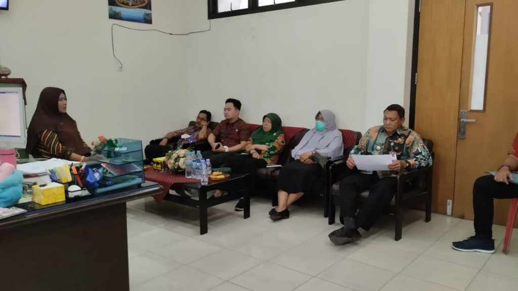 Kunjungan Camat Samarinda Ilir Monotoring Pelaksanaan Probebaya di Kelurahan Sidomulyo