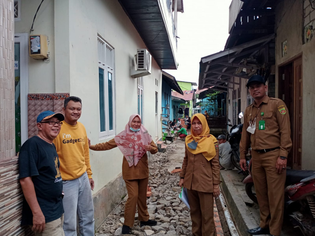 Monitoring pelaksanaan Program Pembangunan dan Pemberdayaan Masyarakat (Pro Bebaya) RT 13