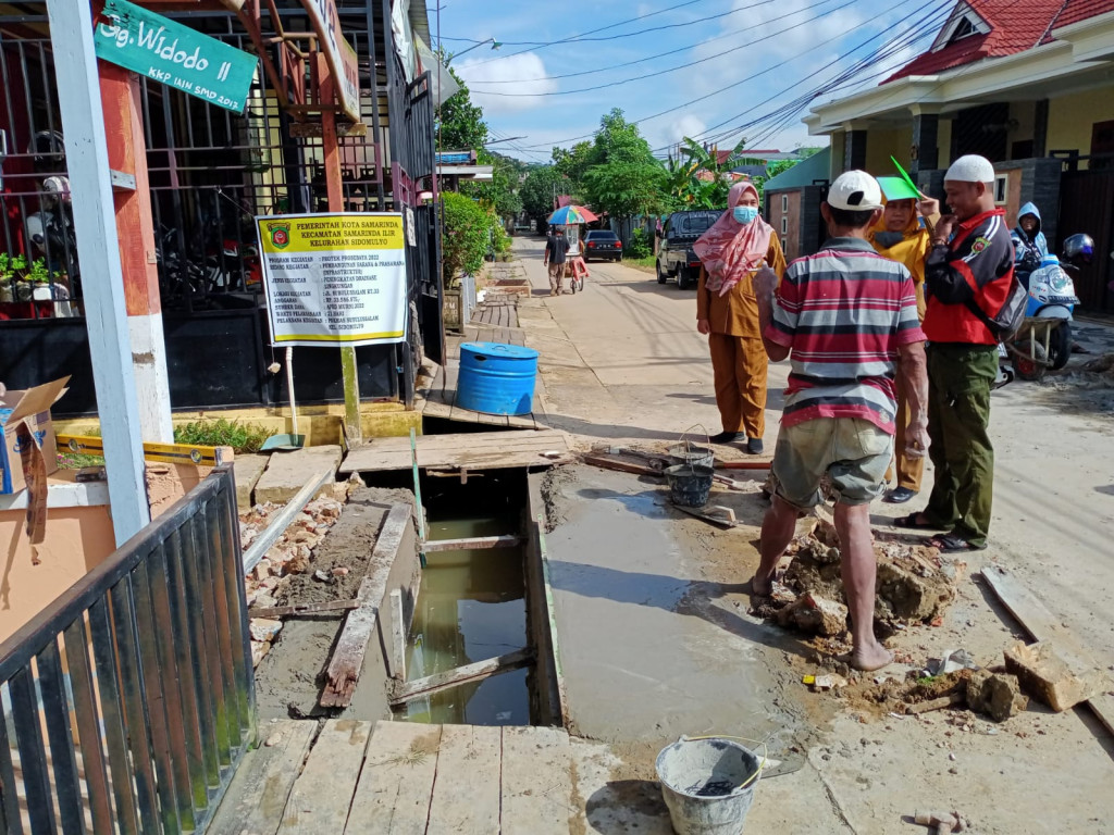 Monitoring pelaksanaan Program Pembangunan dan Pemberdayaan Masyarakat (Pro Bebaya) RT 33