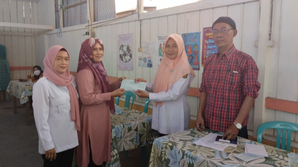 Pemberian Uang Transport Bagi Kader Posyandu ; Probebaya Sub Bidang Pemberdayaan