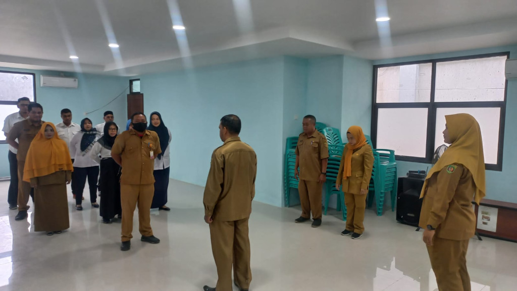 Rutinitas Upacara Senin Pagi di Kelurahan Sidomulyo