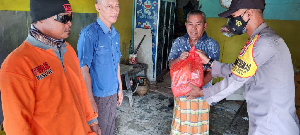 Penyerahan Bantuan Sembako