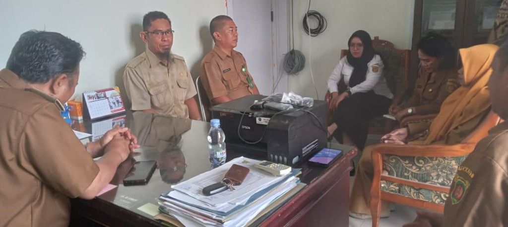 Rapat Internal Harian di Kelurahan sungai dama